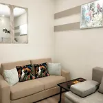 22 Loop Apartment