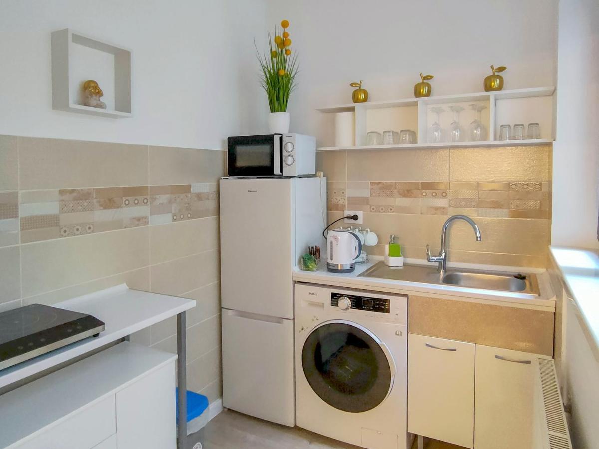 22 Loop Apartment